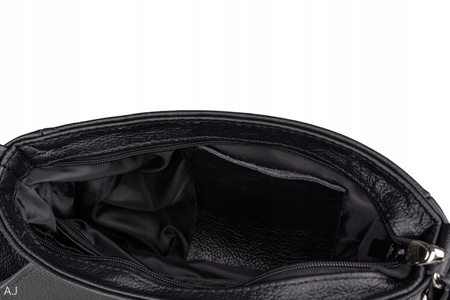 Torebka damska skórzana z klapką T-IW czarna