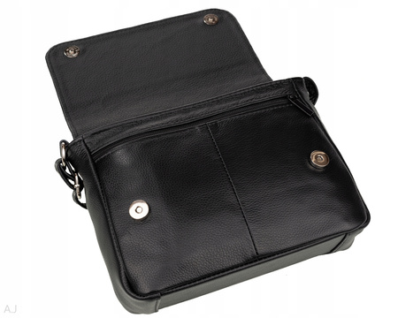 Torebka damska skórzana z klapką T-IW czarna