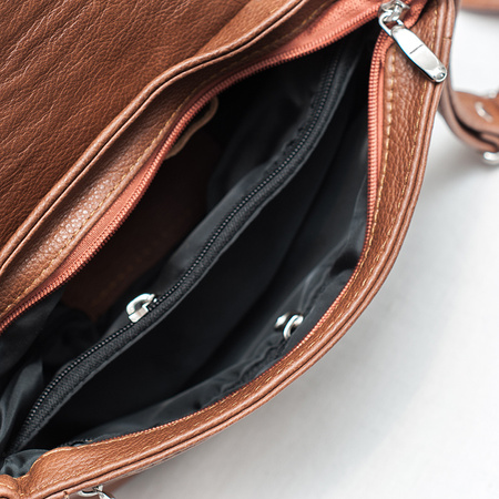 Torebka damska skórzana z klapką T-IW jasny brąz